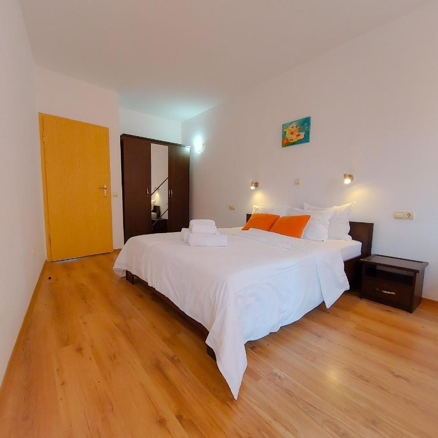 Tomi Family Apartments Солнечный берег Экстерьер фото