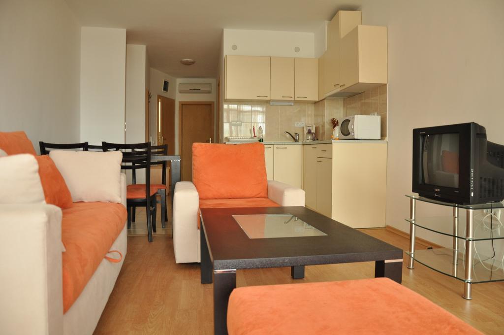 Tomi Family Apartments Солнечный берег Номер фото